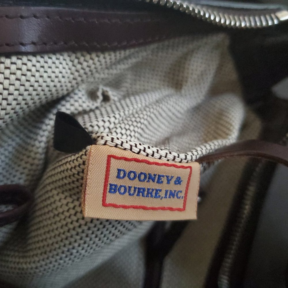 Dooney & Bourke Tan/Brown Signature Bag Like New! - Picture 8 of 10